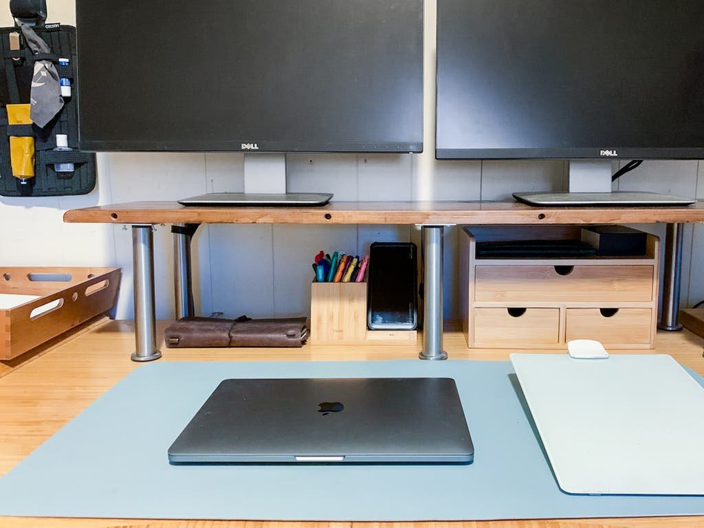 What a Wirecutter Home Office Expert Uses to Organize Her Desk | Wirecutter